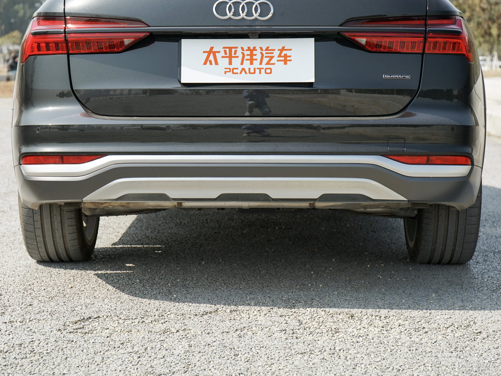維蘇威灰奧迪A6(進(jìn)口)車尾外觀圖片