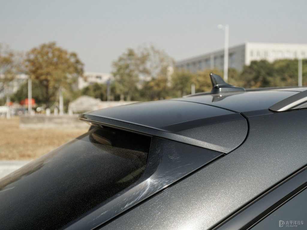 維蘇威灰奧迪A6(進(jìn)口)車尾外觀圖片
