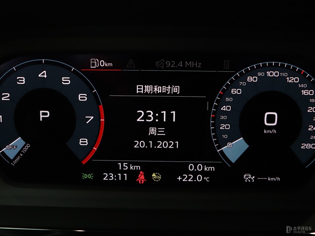 探戈紅奧迪A3中控內(nèi)飾圖片
