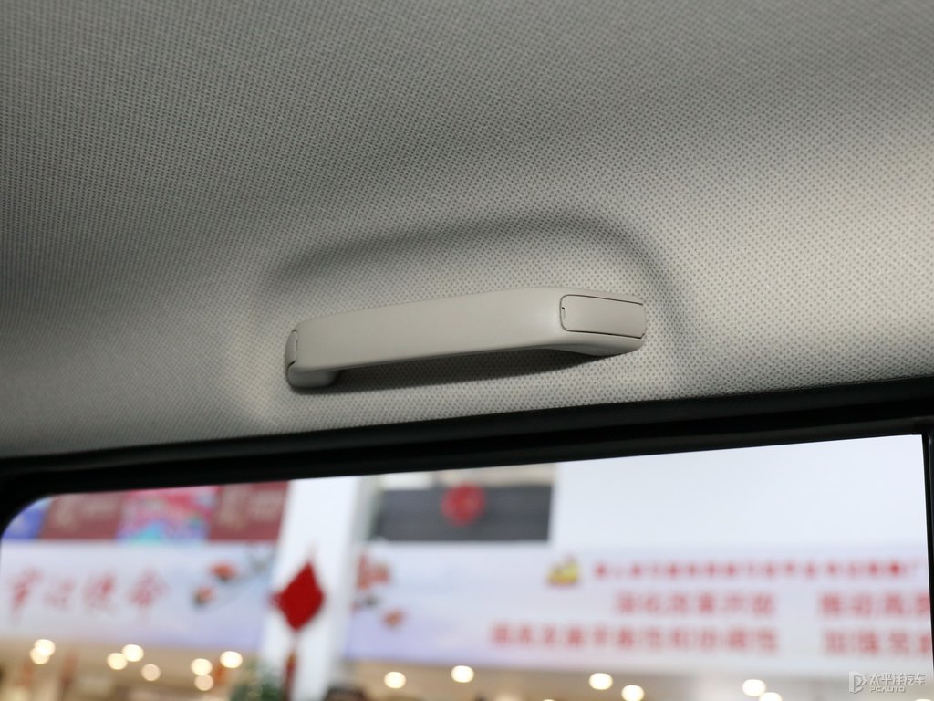 凱庫拉棕長安歐尚X70A車廂內(nèi)飾圖片