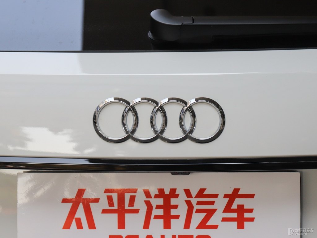 朱鷺白奧迪A6(進口)車尾外觀圖片