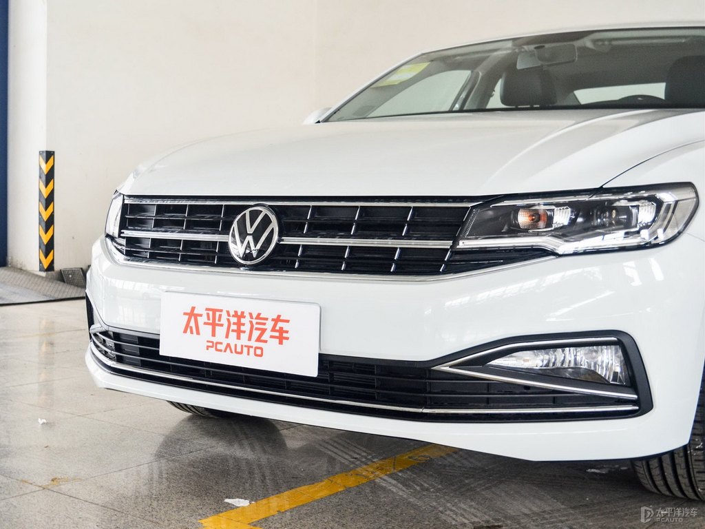 極地白寶來(lái)車(chē)頭外觀圖片