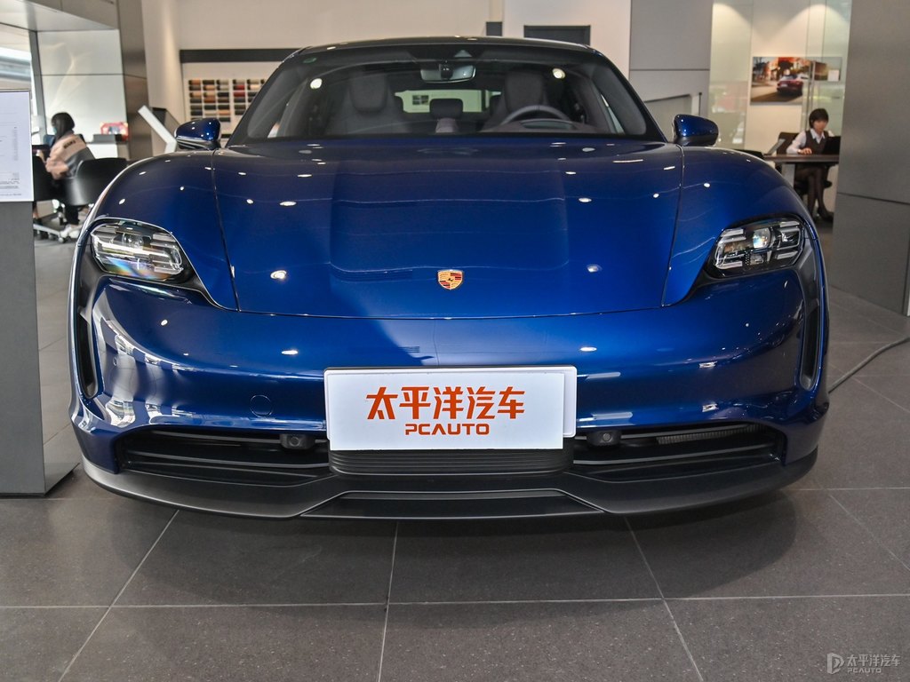 龍膽藍(lán)Taycan車頭外觀圖片