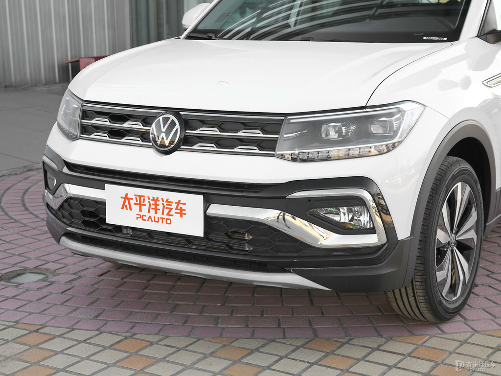 極地白途鎧車(chē)頭外觀(guān)圖片