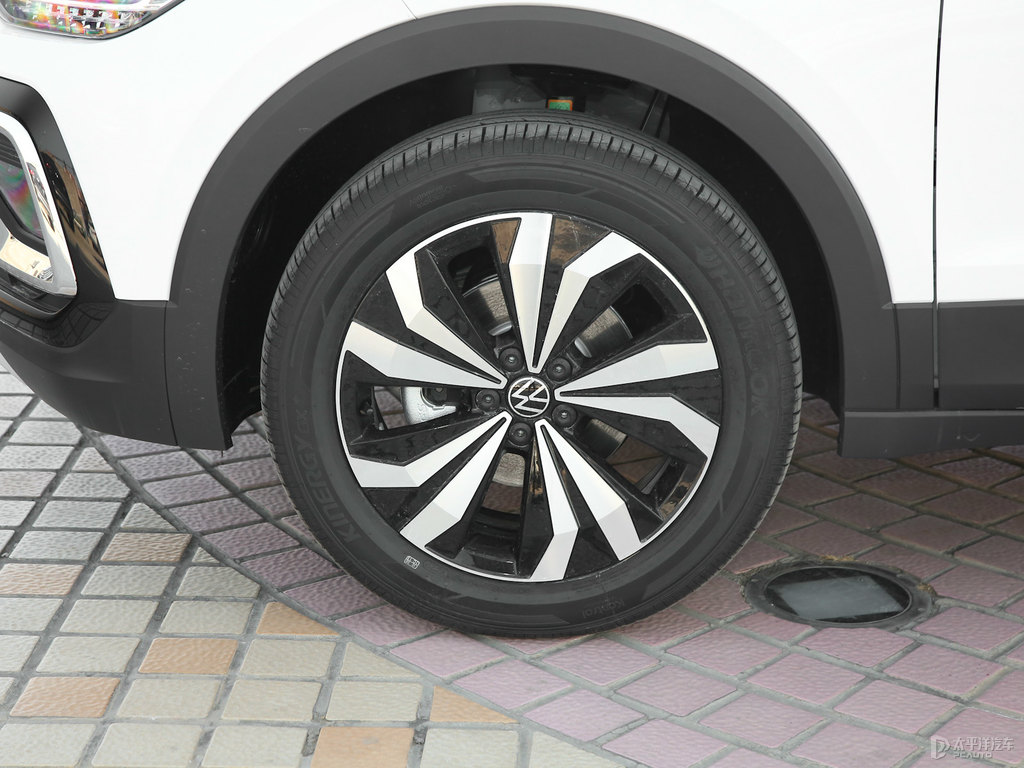 極地白途鎧車身外觀圖片