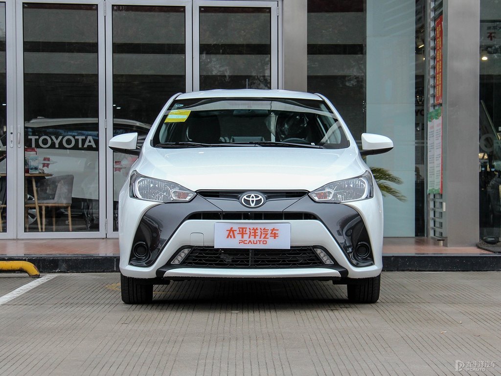 天際白YARiS L 致炫整車外觀外觀圖片