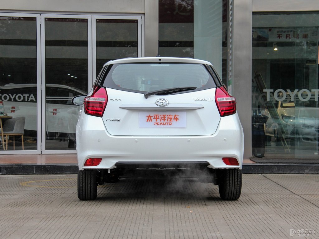 天際白YARiS L 致炫整車外觀外觀圖片