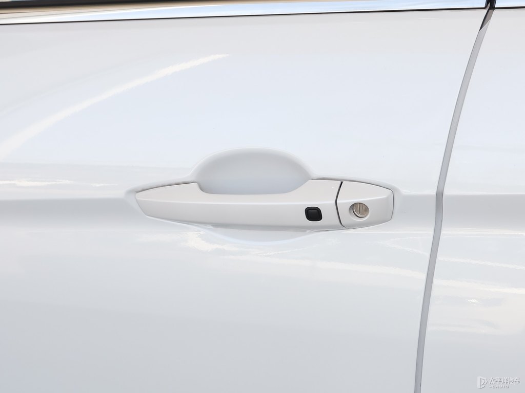 珍珠白奕歌車(chē)身外觀圖片