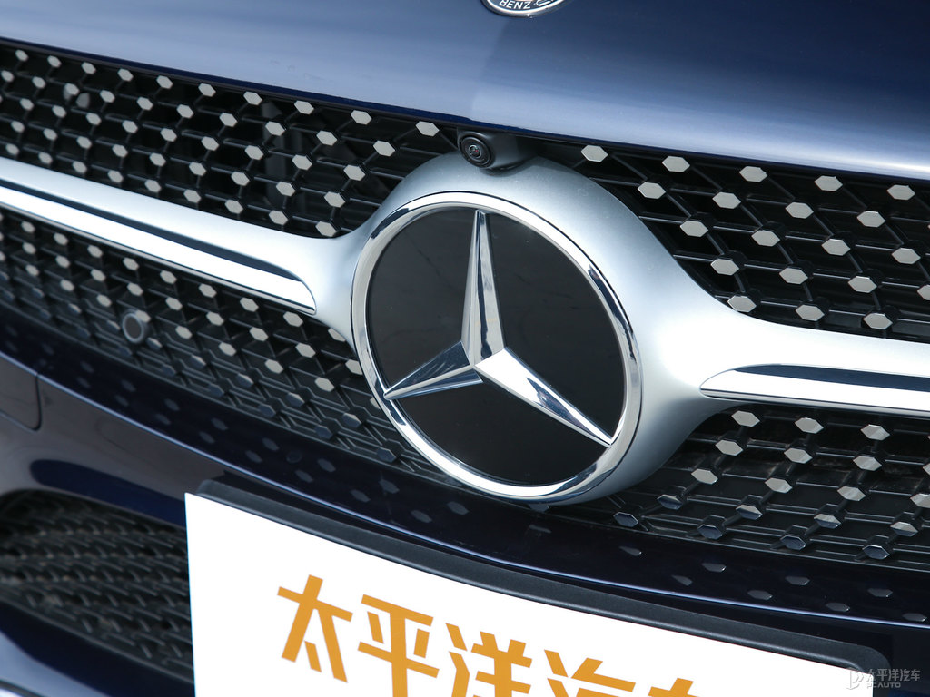 水硅礬鈣石藍奔馳CLS級車頭外觀圖片