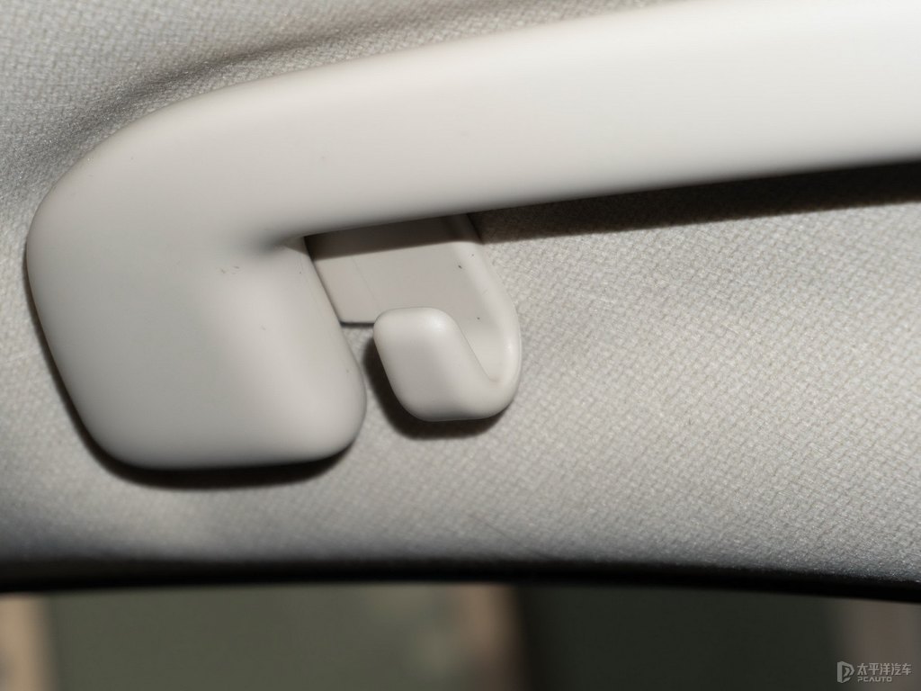 珍珠白卡羅拉車廂內(nèi)飾圖片