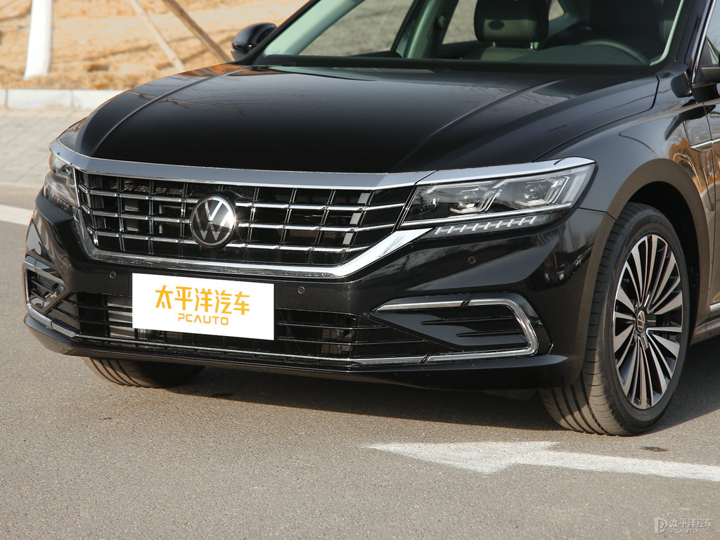玄武黑帕薩特車頭外觀圖片