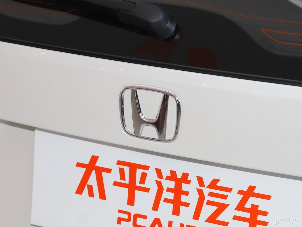 晶耀白本田L(fēng)IFE車尾外觀圖片