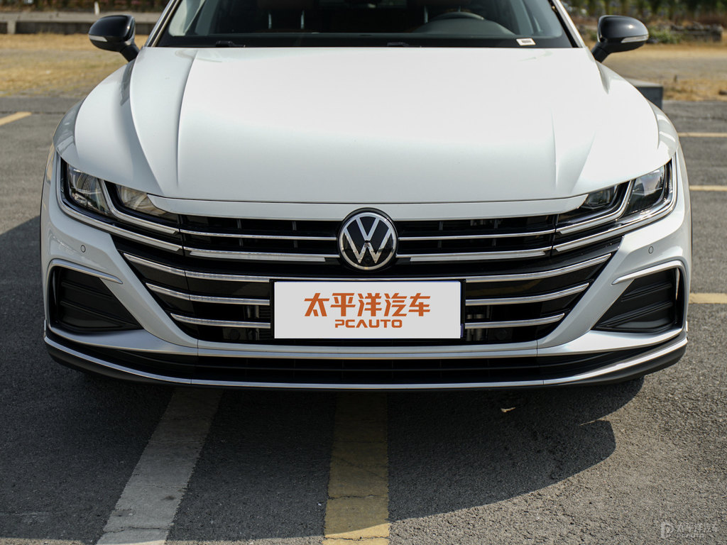 極地白大眾CC車頭外觀圖片