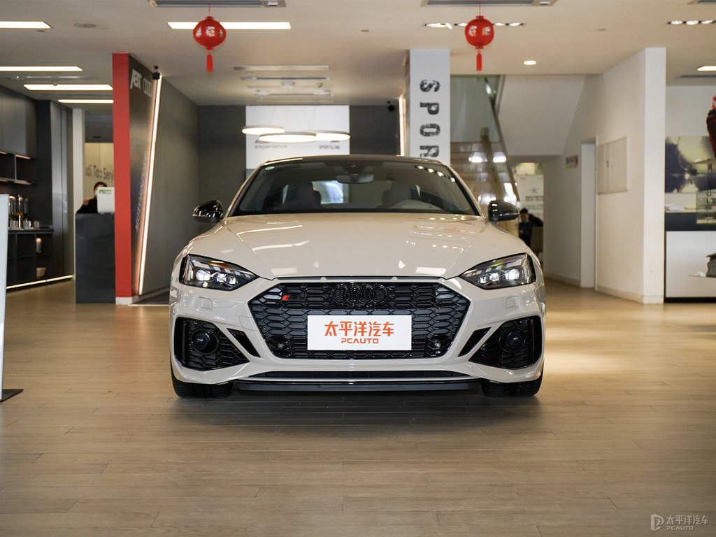 牛奶咖啡色奧迪RS 5整車外觀外觀圖片