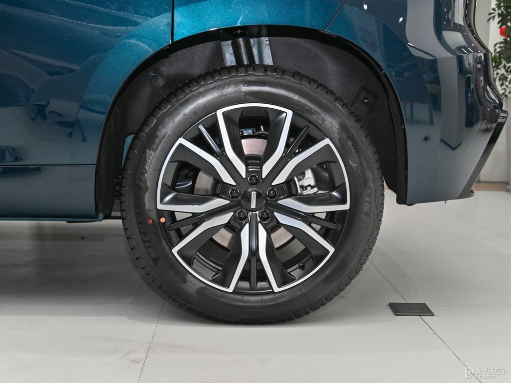 夢(mèng)幻藍(lán)魏牌 VV7車(chē)身外觀圖片