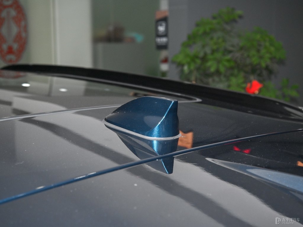 夢幻藍(lán)魏牌 VV7車身外觀圖片