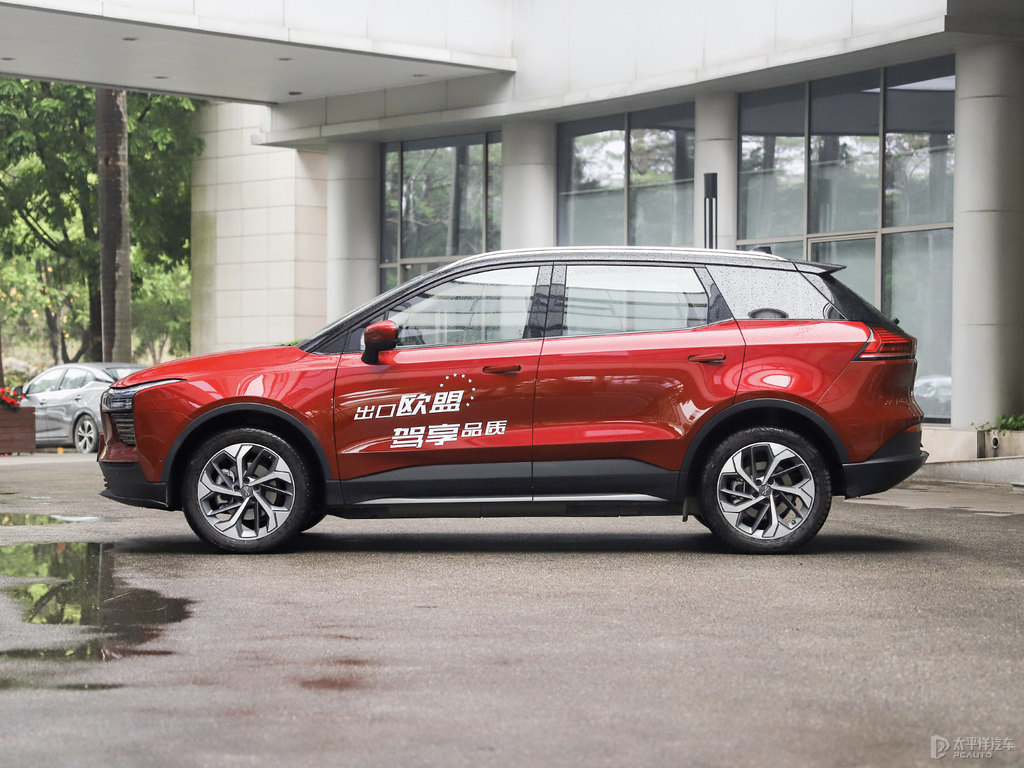 星曜黛墨愛(ài)馳U5整車(chē)外觀外觀圖片