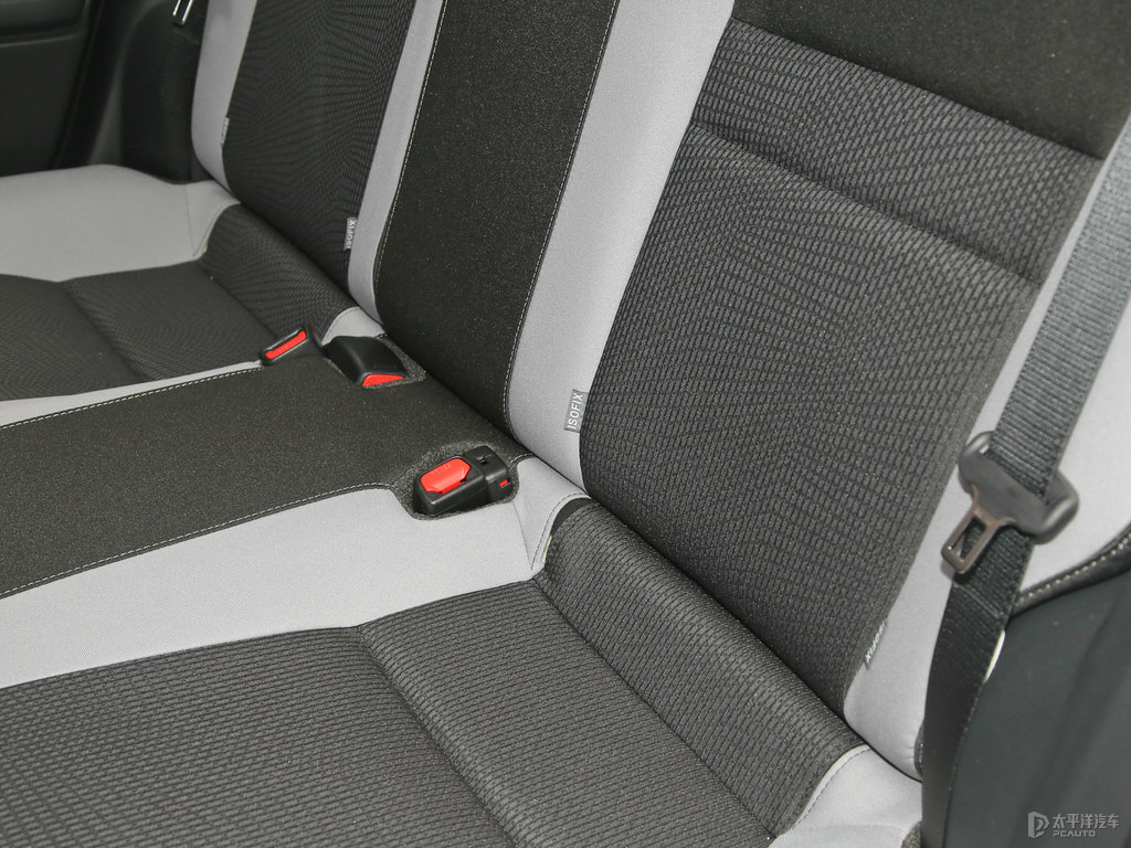 天際白YARiS L 致炫座椅內(nèi)飾圖片