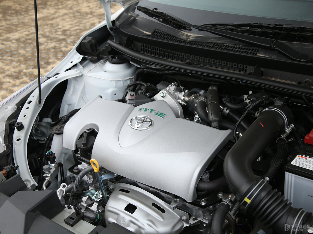 天際白YARiS L 致炫發(fā)動(dòng)機(jī)其它細(xì)節(jié)圖片