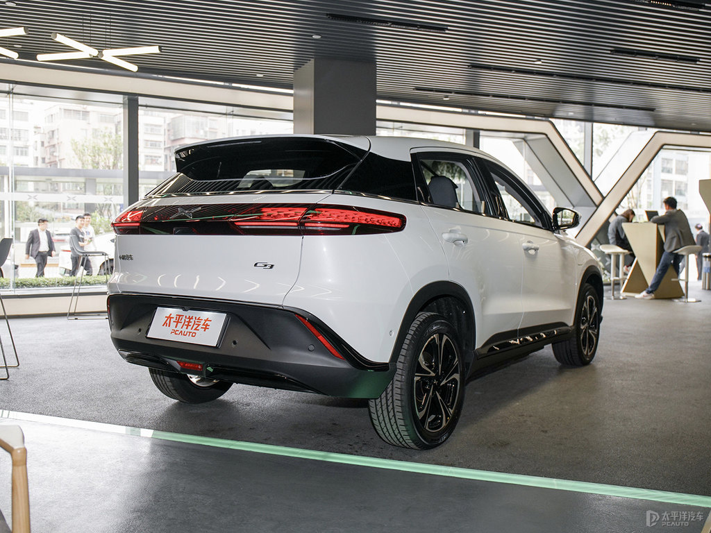 元氣白小鵬G3整車外觀外觀圖片