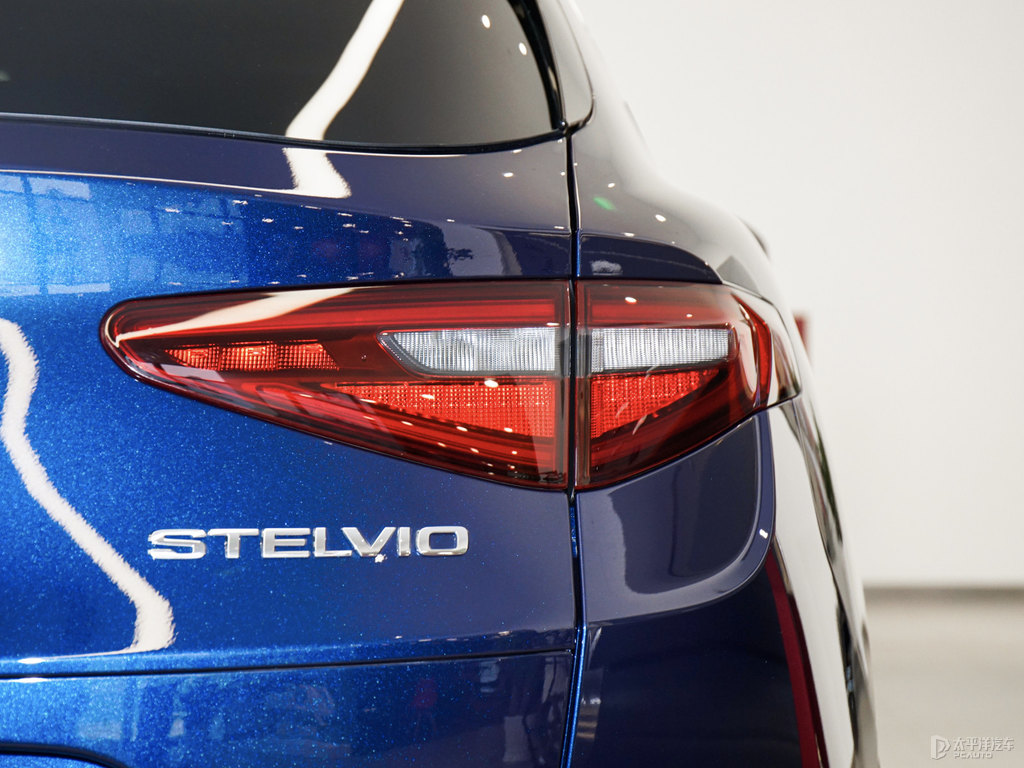 蒙特卡洛藍(lán)Stelvio斯坦維車尾外觀圖片