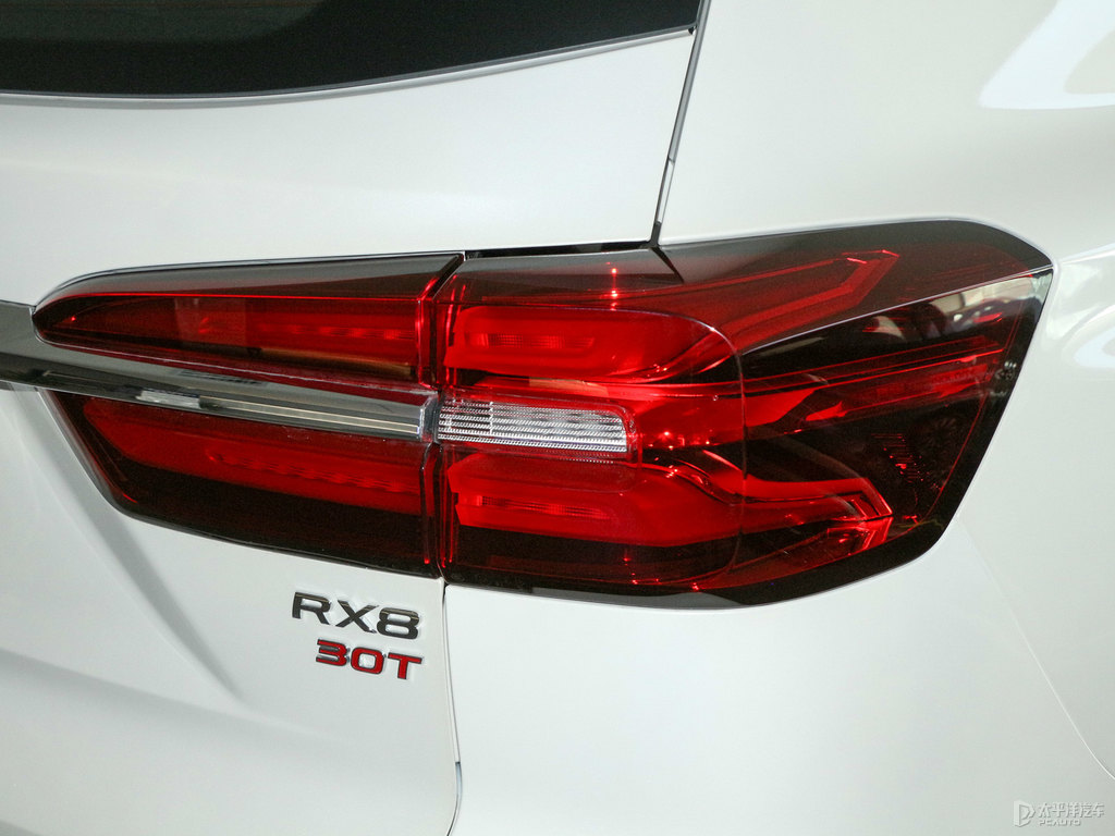珍珠白榮威RX8車(chē)尾外觀圖片
