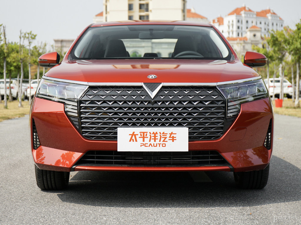 赤兔紅啟辰D60車(chē)頭外觀圖片