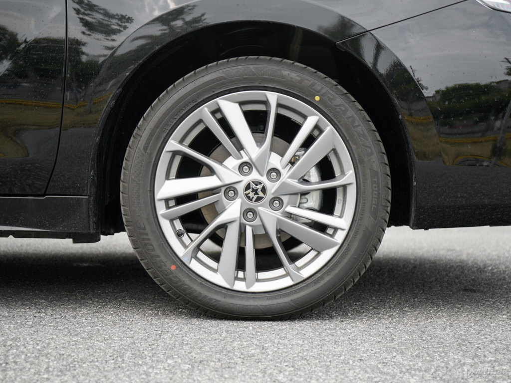 曜石黑啟辰D60車身外觀圖片