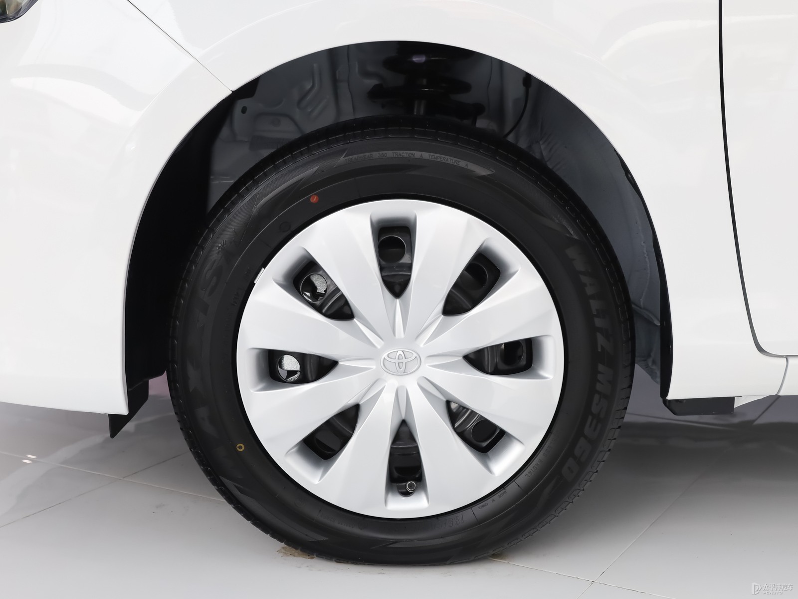 YARiS L 致享外觀高清大圖