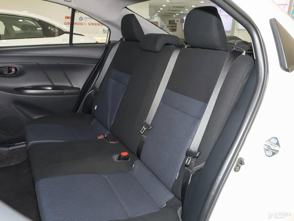 天際白YARiS L 致享座椅內(nèi)飾圖片
