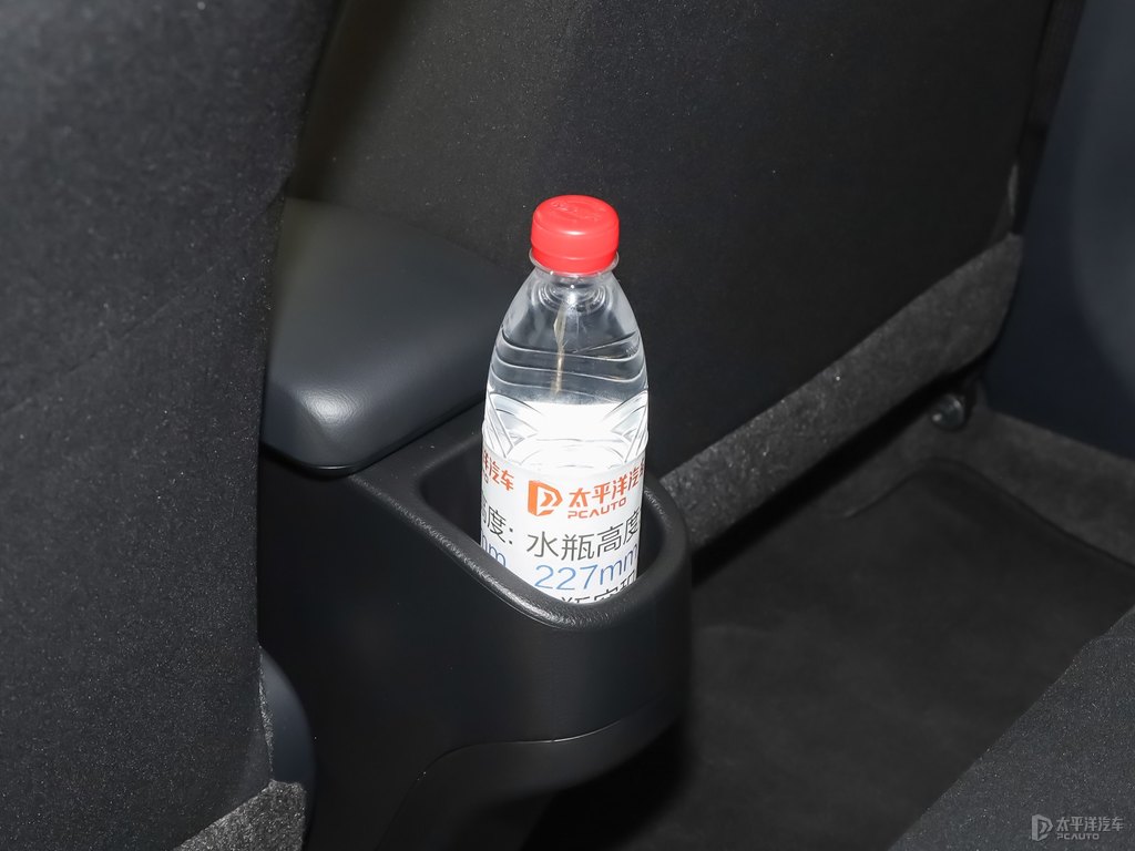 天際白YARiS L 致享儲物空間空間圖片