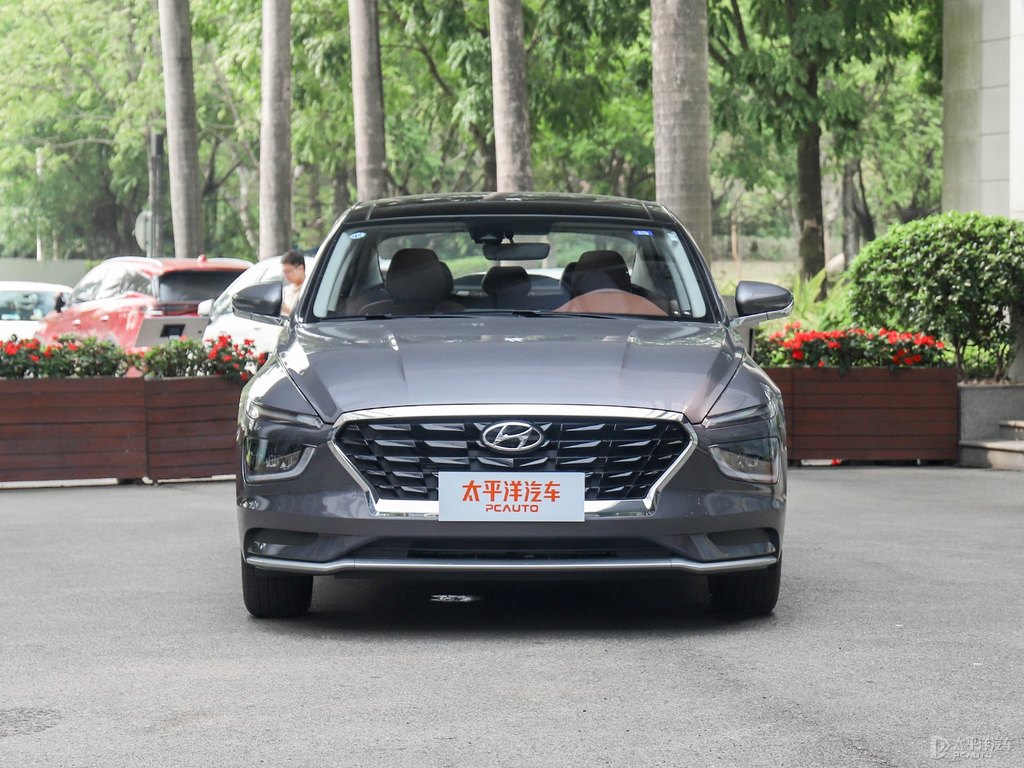 魔法灰名圖整車(chē)外觀外觀圖片