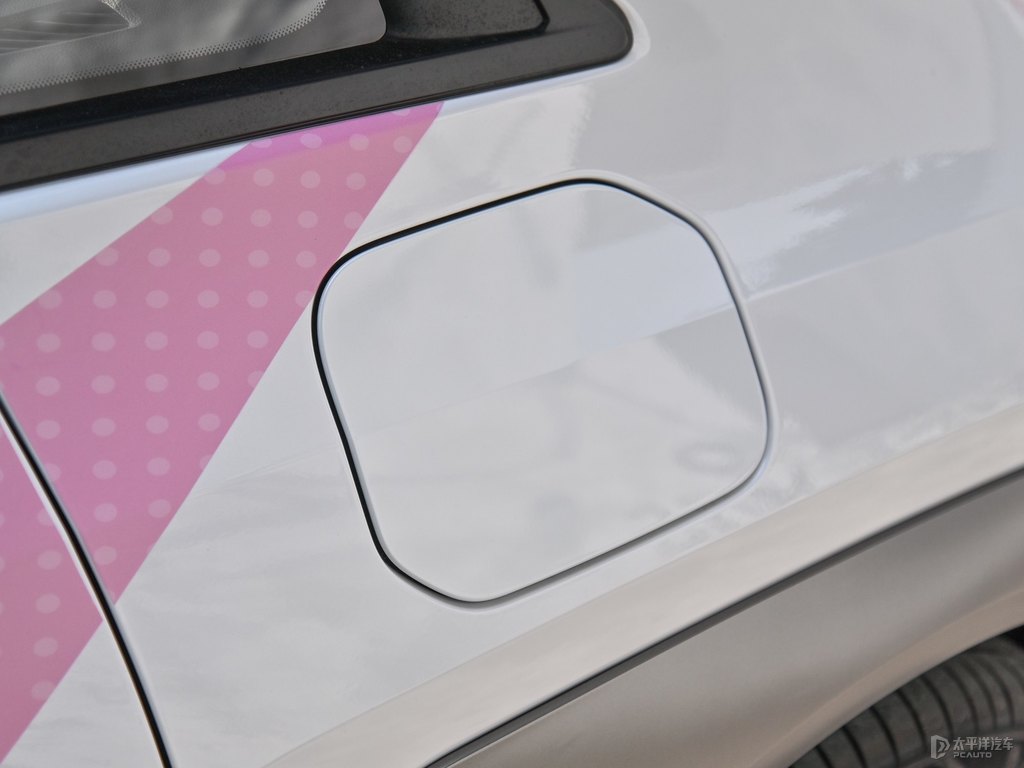 珍珠白AION Y車身外觀圖片