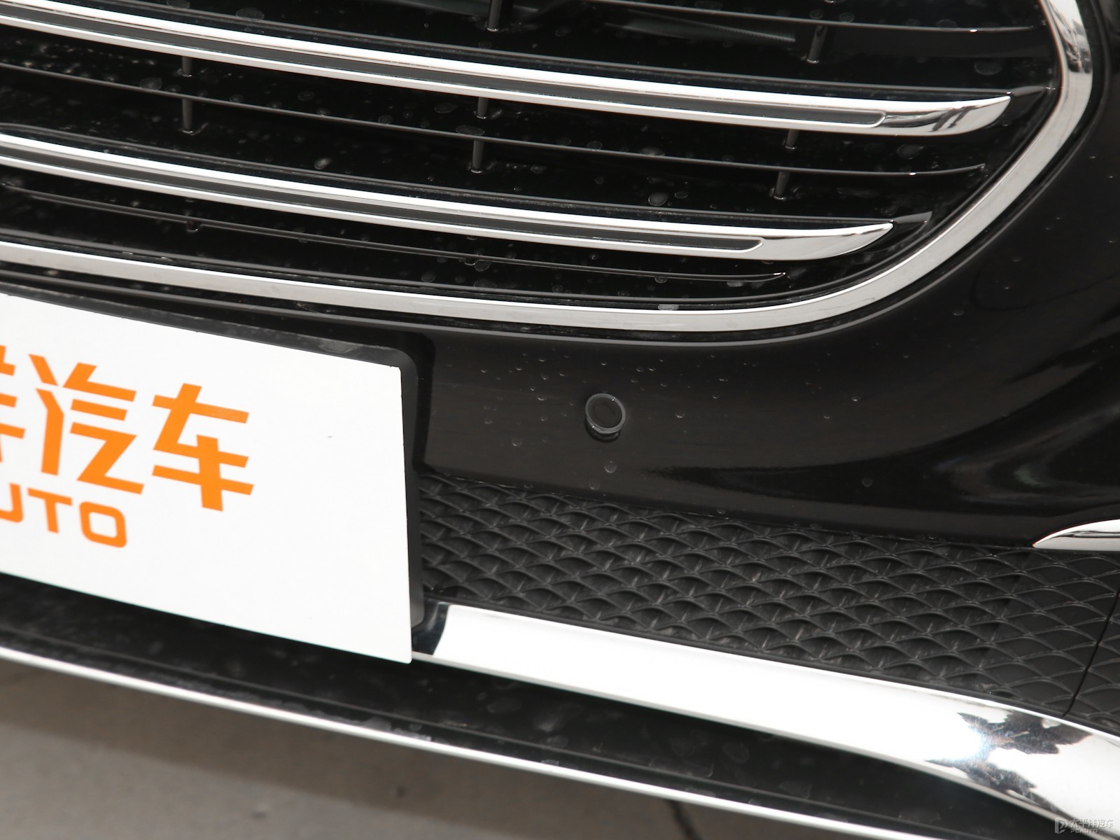 奔馳E級(jí)外觀高清大圖