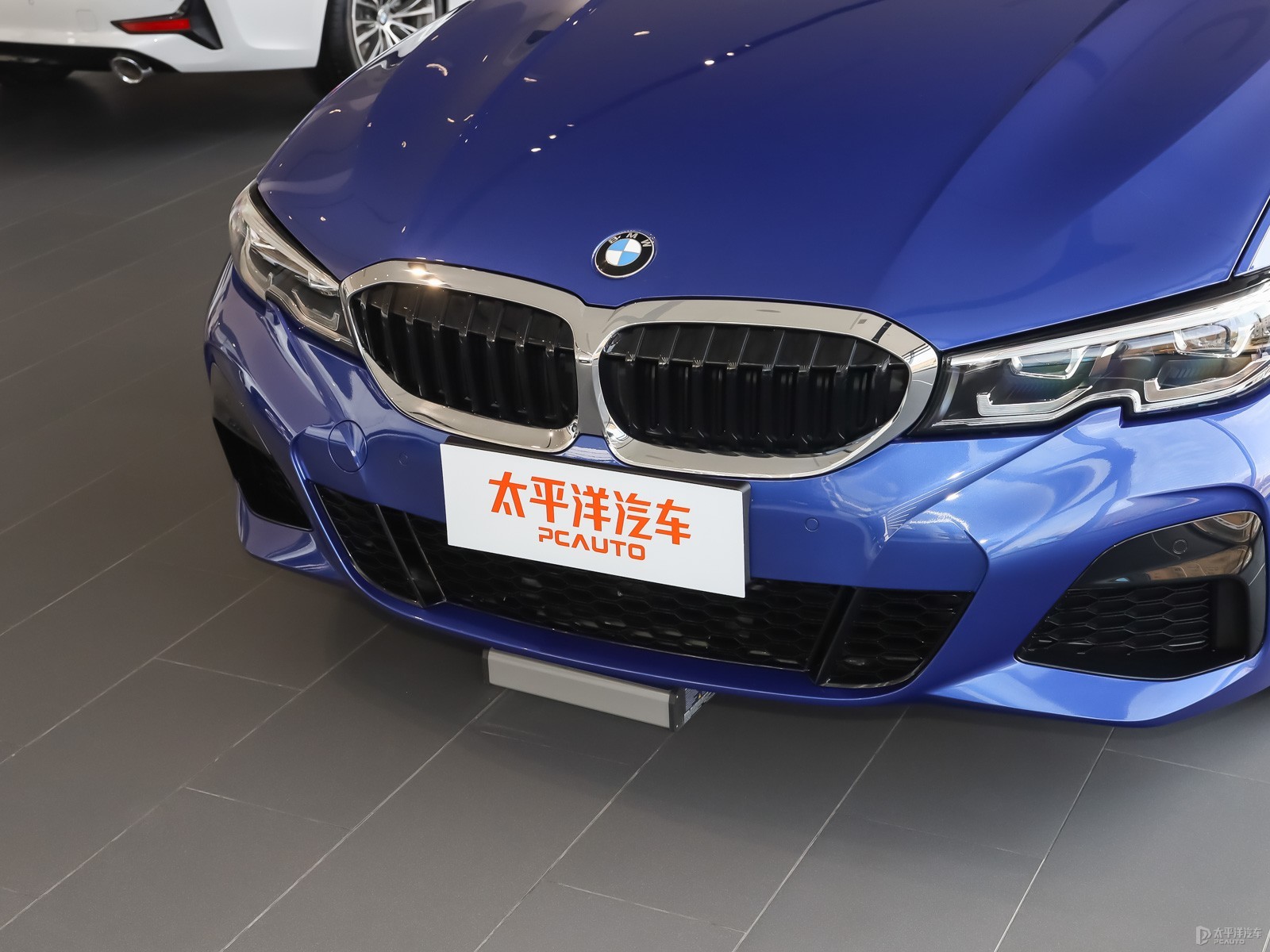 寶馬3系外觀高清大圖