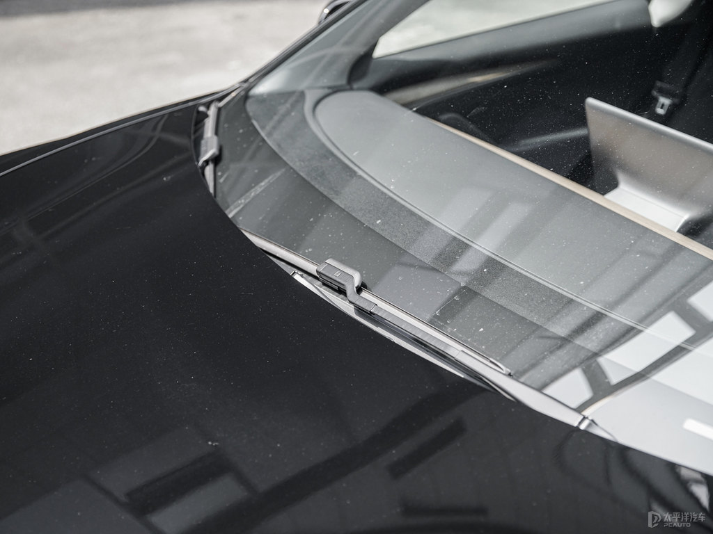 黑色Model 3車身外觀圖片