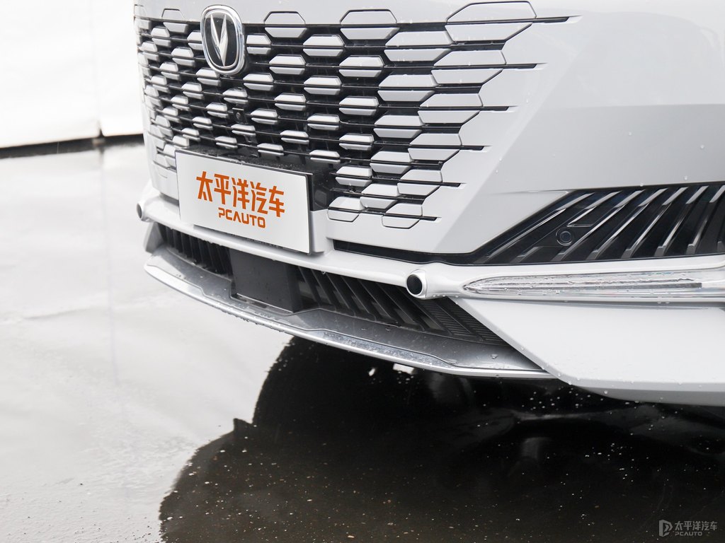 原子灰長安UNI-K車頭外觀圖片