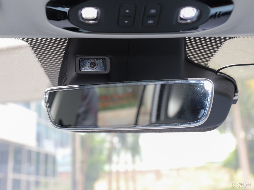 珍珠白AION Y車廂內(nèi)飾圖片