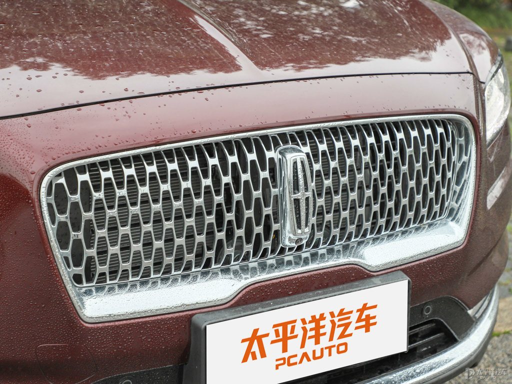 赭石棕航海家車(chē)頭外觀(guān)圖片