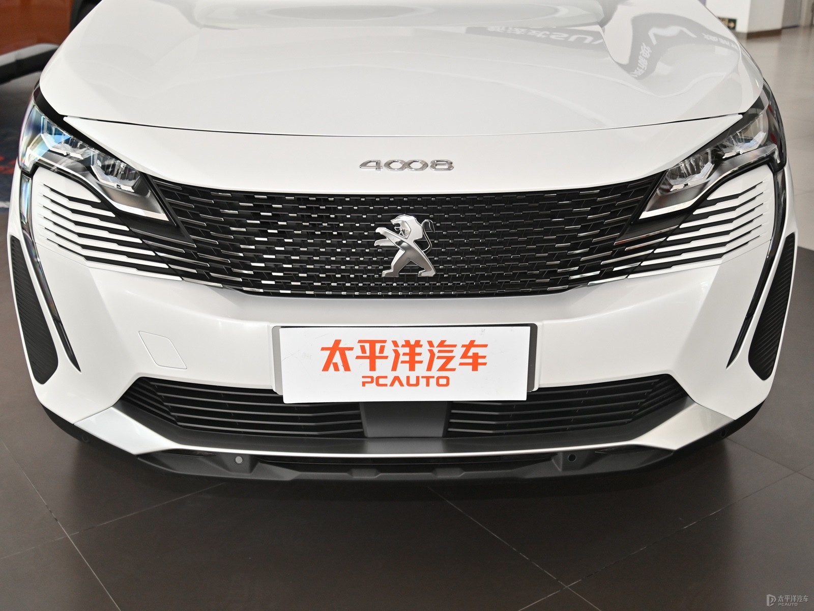 標(biāo)致4008外觀高清大圖
