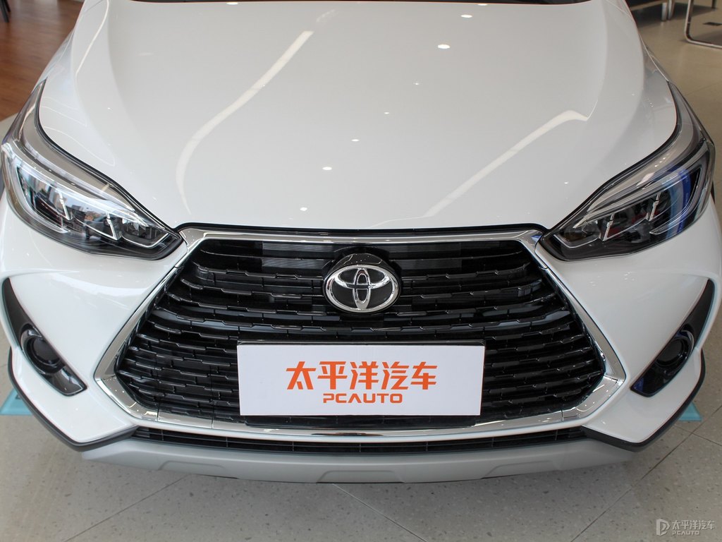 天際白YARiS L 致炫X車頭外觀圖片