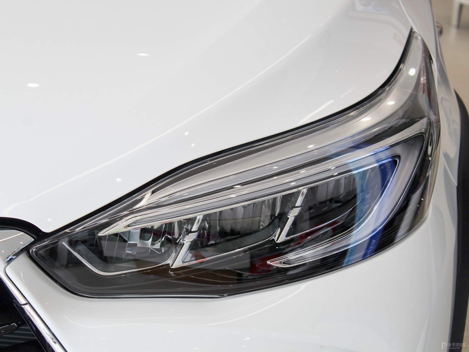 YARiS L 致炫X外觀高清大圖