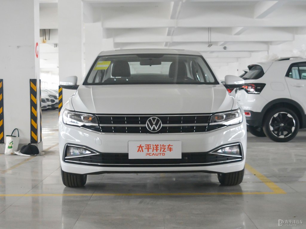 极地白宝来整车外观外观图片
