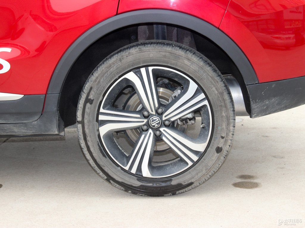 極速紅名爵ZS車身外觀圖片