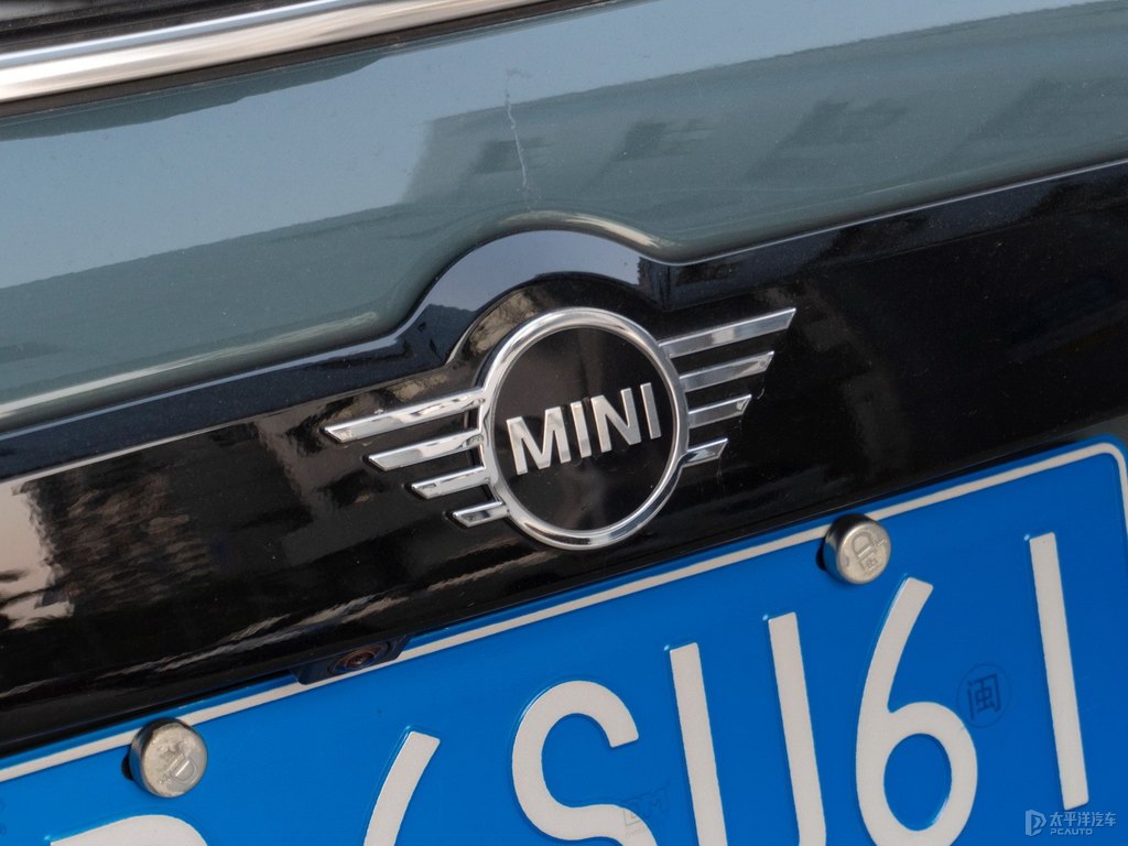 ȼMINI COUNTRYMAN܇β^DƬ