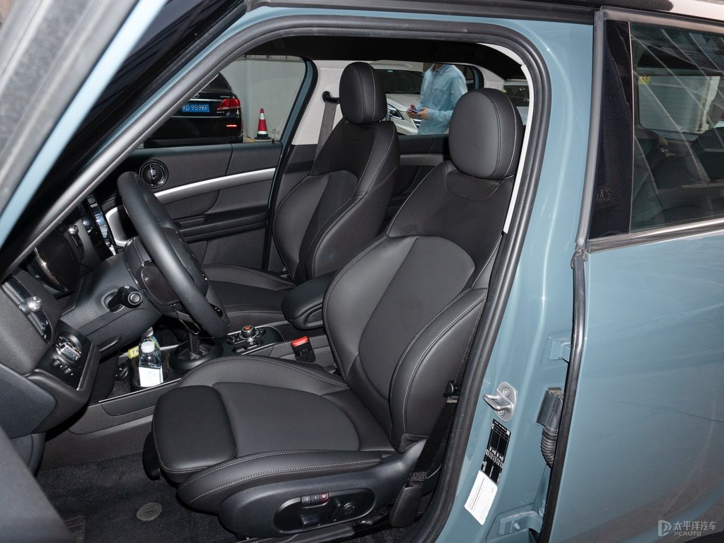ȼMINI COUNTRYMAN΃(ni)DƬ