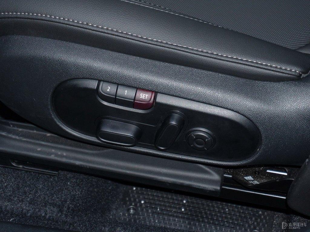 ȼMINI COUNTRYMAN΃(ni)DƬ