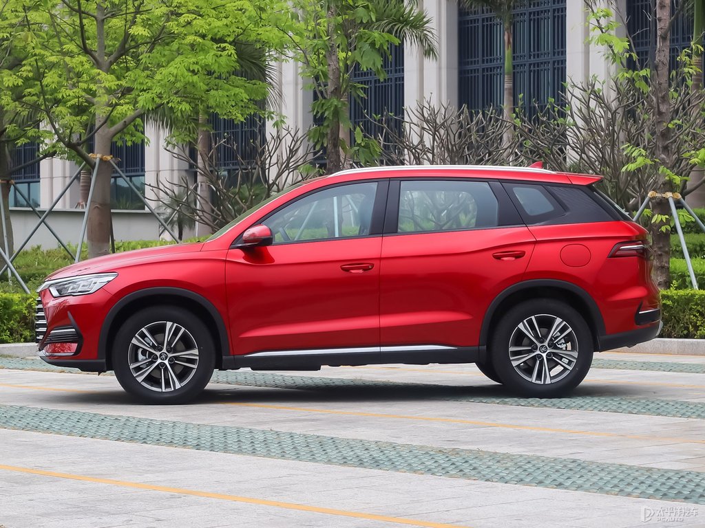 赤帝紅宋Pro整車外觀外觀圖片