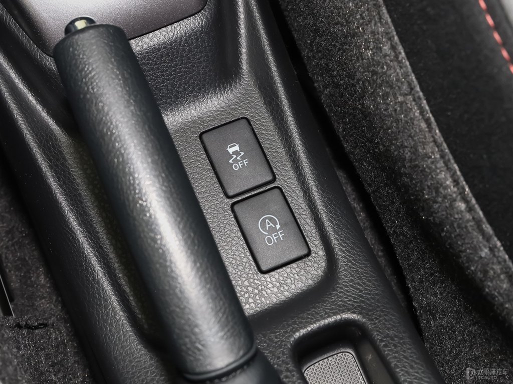 天際白YARiS L 致炫X中控內(nèi)飾圖片