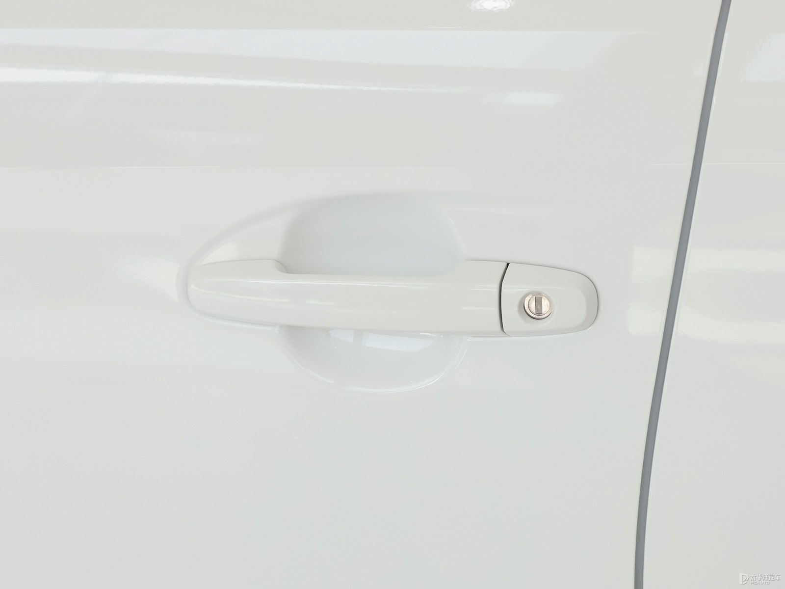 YARiS L 致炫X外觀高清大圖
